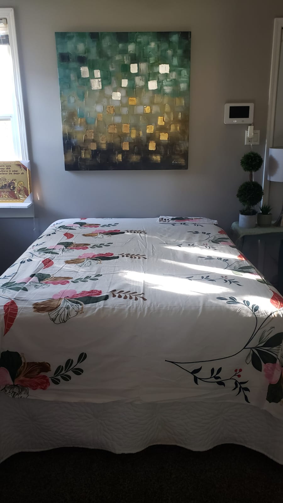 White Flower Flat Bedsheet